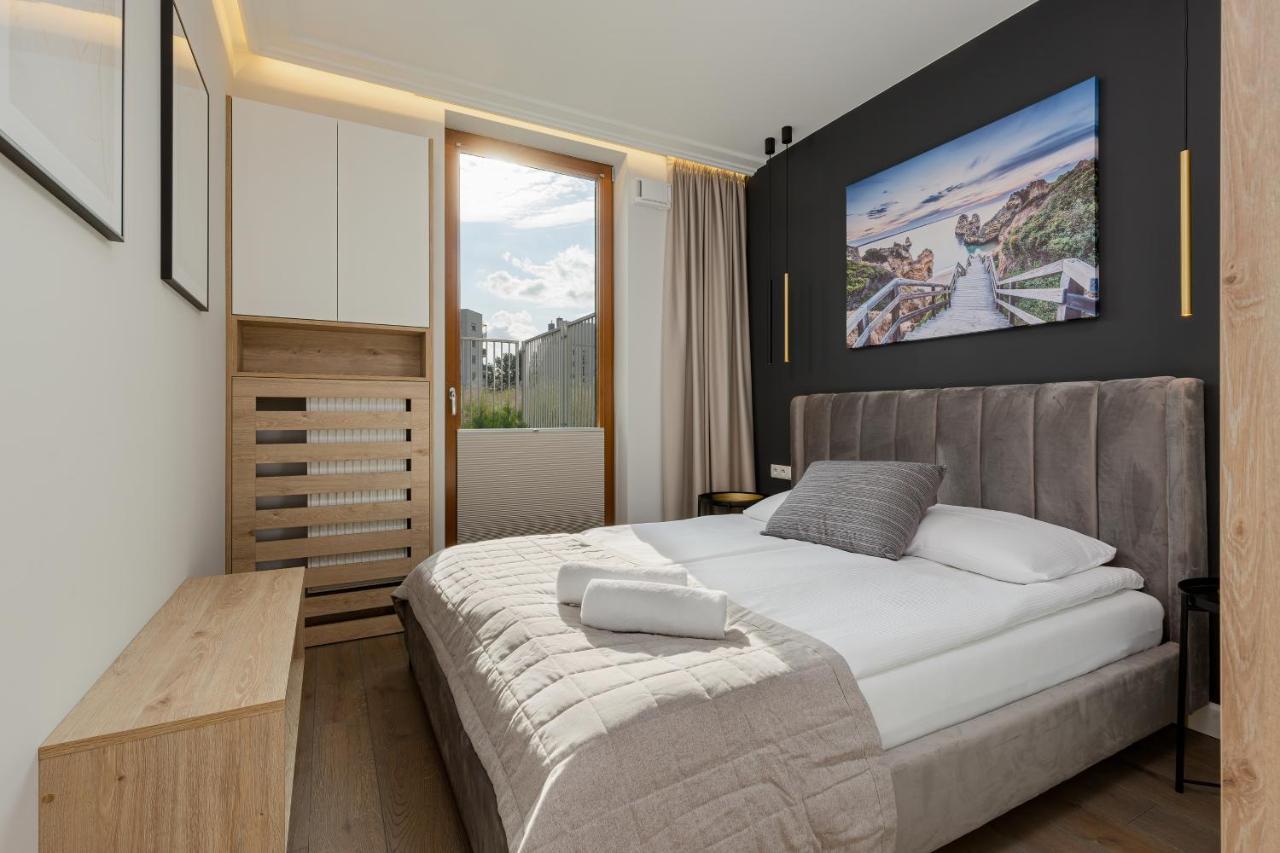 Apartment Forest Club Kabaty By Renters Prestige Warsaw